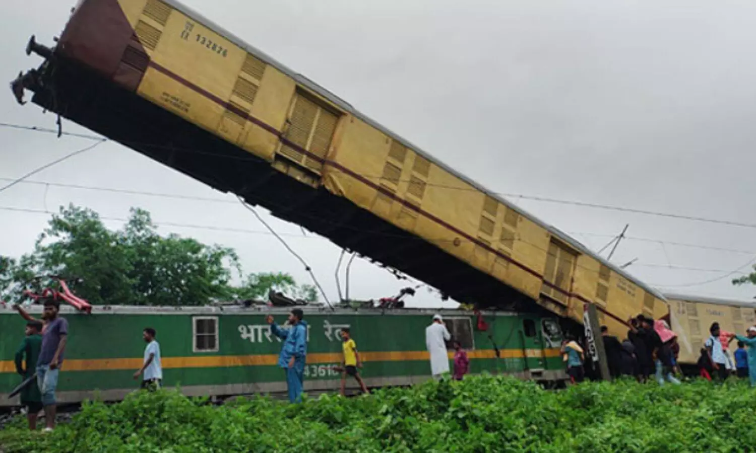 Train Accident : రైలు ప్రమాదంలో పెరిగిన మృతుల సంఖ్య
