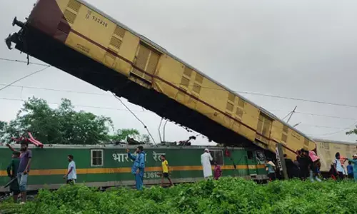 Train Accident : రైలు ప్రమాదంలో పెరిగిన మృతుల సంఖ్య