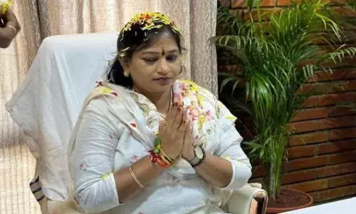 నూతన భవనంలోకి హోంమంత్రి గృహ ప్రవేశం