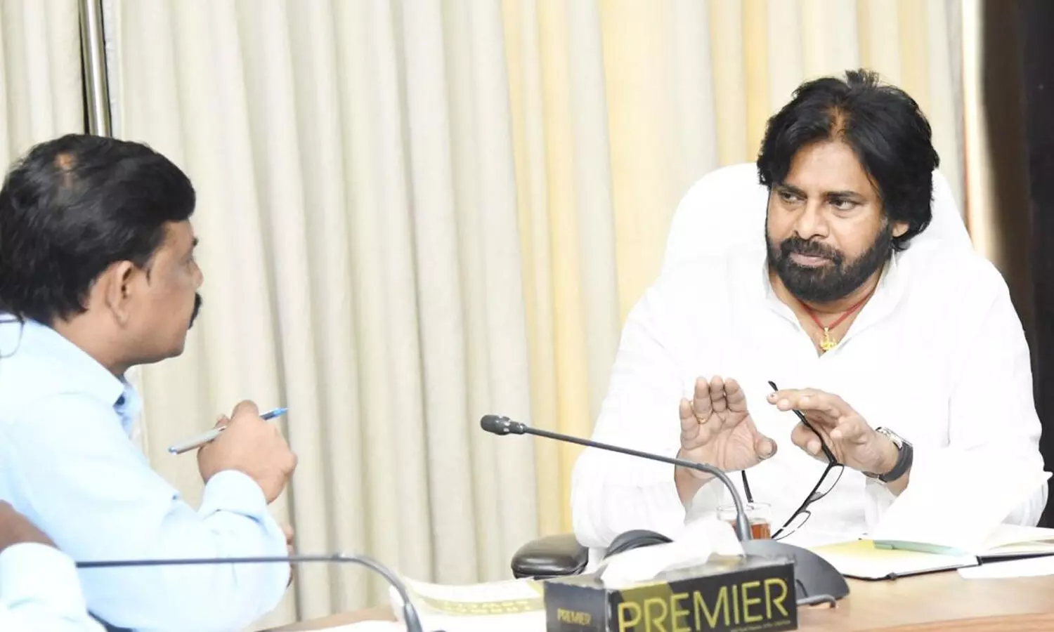 Pawan Kalyan : ఆ అధికారులకు పవన్ వార్నింగ్ .. మామూలుగా లేదుగా