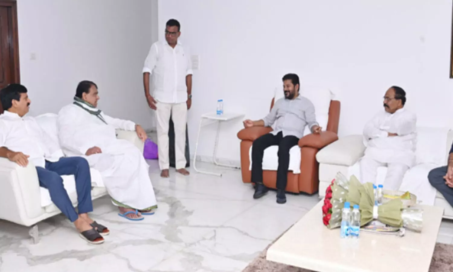 Pocharam : అందుకే నేను కాంగ్రెస్ పార్టీకి మద్దతిస్తున్నా : పోచారం