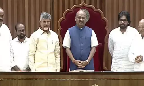 Andhra Pradesh : శాసనసభ స్పీకర్ గా అయ్యన్న .. అభినందించిన సభ్యులు