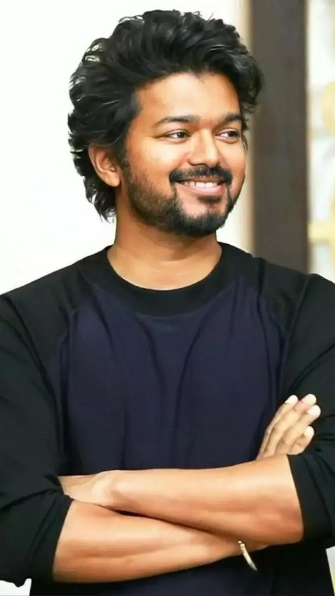 విజయ్ రీమేక్ చేసిన తెలుగు సినిమాలు ఇవే!!