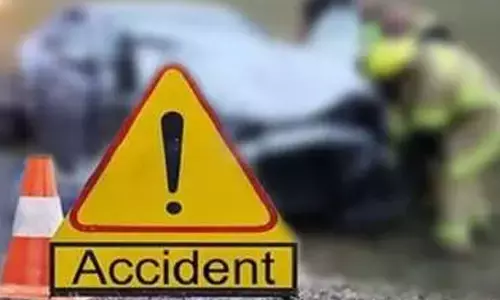 road accident,  five youth died, car, telangana