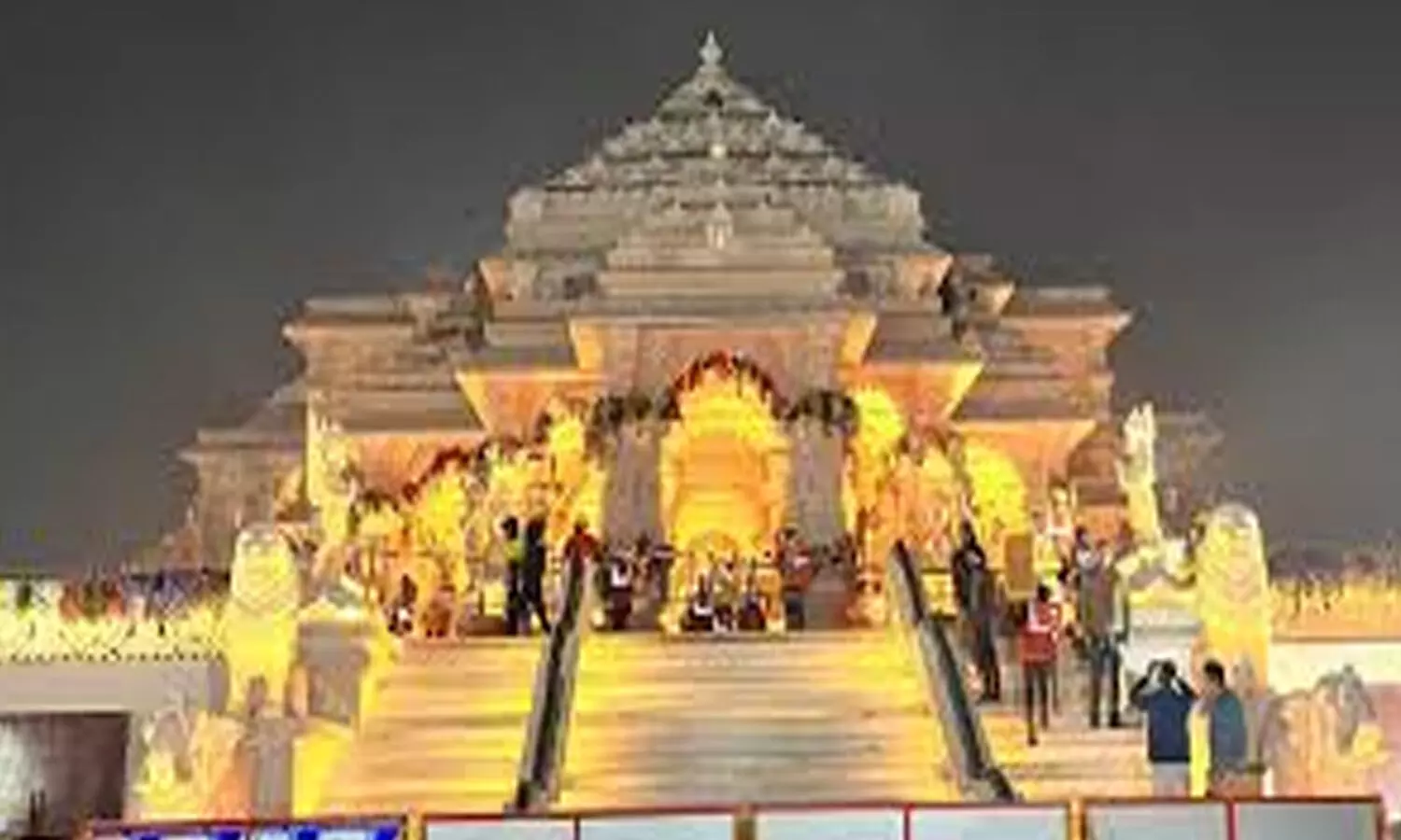 Ayodhya : అయోధ్య రామమందిరం పైకప్పు లీకేజీ