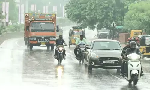 Telangana : నేడు తెలంగాణలో భారీ వర్షాలు.. వాతావరణ శాఖ హెచ్చరిక