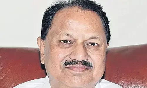 Telangana : కాంగ్రెస్ సీనియర్ నేత డీఎస్ మృతి