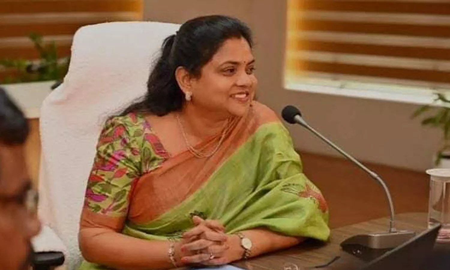 Andhra Pradesh : ఈ కలెక్టర్ ఎవరో మీకు తెలుసా?