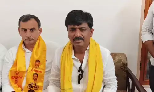 TDP : మూడు ఉచిత గ్యాస్‌ సిలిండర్లు ఎప్పటి నుంచో చెప్పిన టీడీపీ నేత