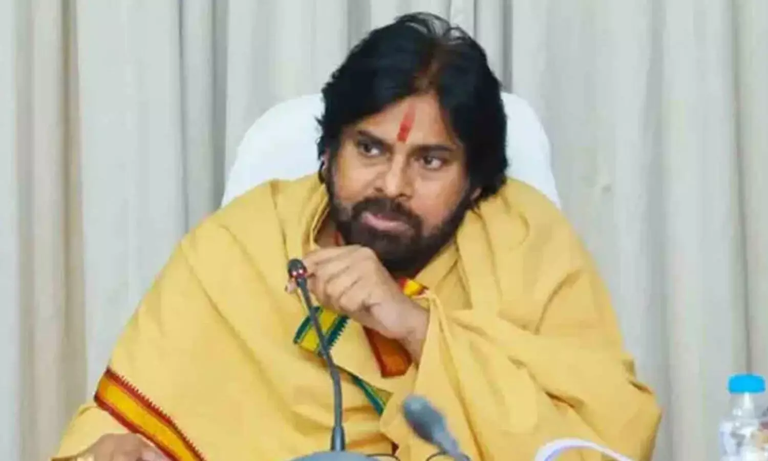 Pawan Kalyan : నేడు కాకినాడ కలెక్టరేట్ లో పవన్ సమీక్ష