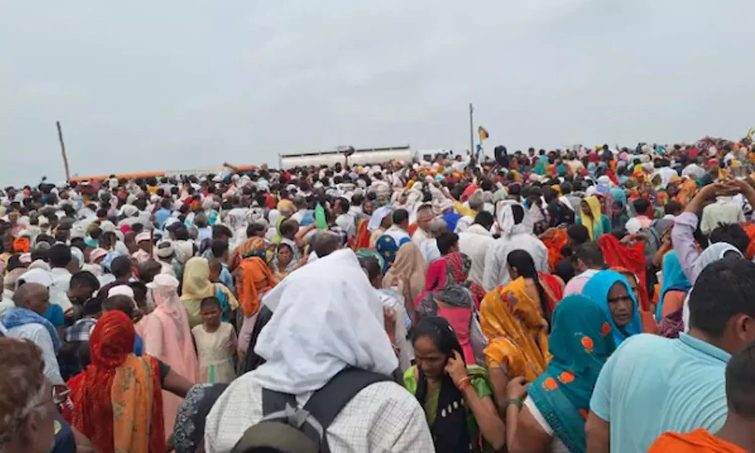 Stampede : 107కు చేరిన ఉత్తర్‌‌ప్రదేశ్ తొక్కిసలాటలో మృతుల సంఖ్య