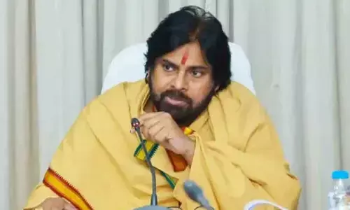 Pawan Kalyan : నేడు కాకినాడ కలెక్టరేట్ లో పవన్ సమీక్ష