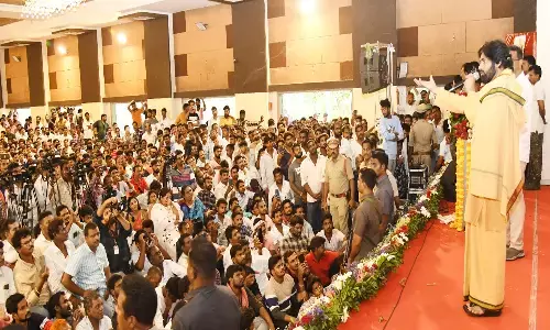 జనసైనికులకు పవన్ వార్నింగ్.. ఎందుకంటే?