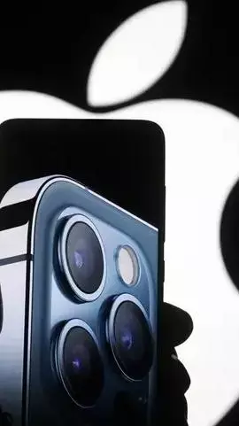 షాకుల మీద షాక్ ఇస్తున్న ఆపిల్