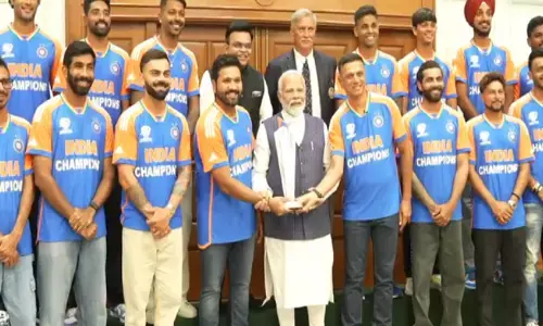 Narendra Modi : టీం ఇండియాతో ప్రధాని ముచ్చట్లు