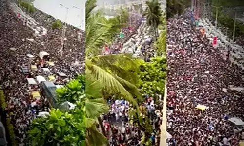 Team India : ముంబయిలో గ్రాండ్ వెల్‌కమ్.. రహదారులన్నీ ఫ్యాన్స్ తో