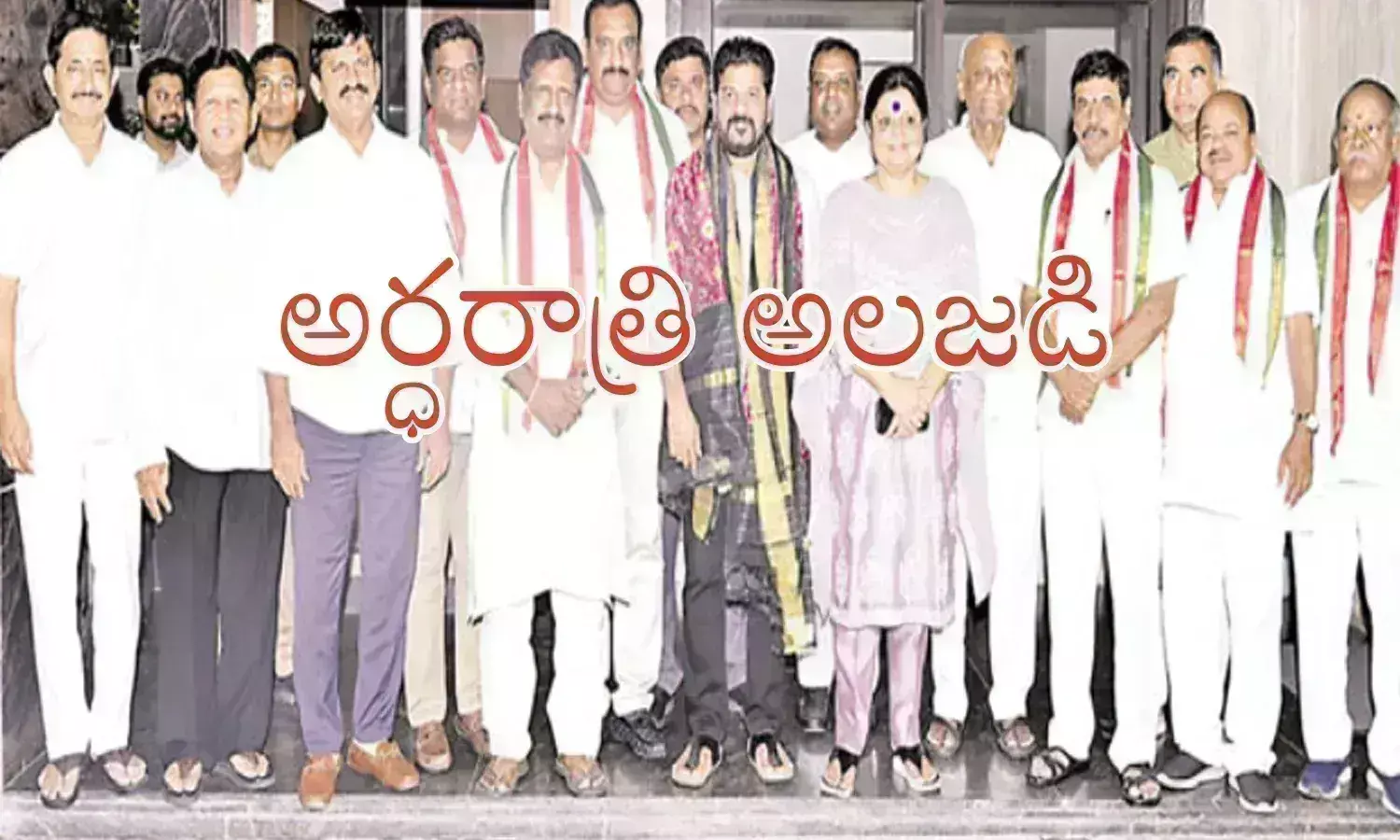 BRS : రాత్రికి రాత్రి కండువా మార్చిన ఎమ్మెల్సీలు.. ఇంకా ఉన్నారా? గులాబీ పార్టీకి వరస షాక్ లు