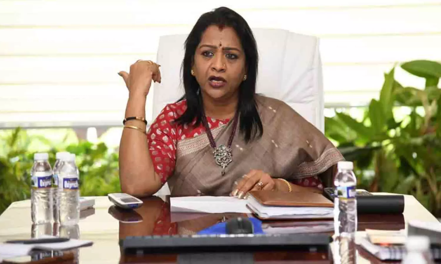 Mayor Vijayalakshmi: ఆ వీడియోలపై పోలీసులకు ఫిర్యాదు చేసిన మేయర్ విజయలక్ష్మి