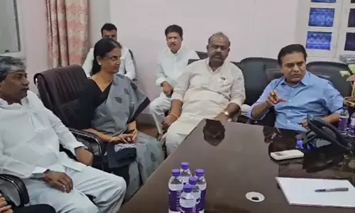 Telangana : స్పీకర్ ను కలసిన బీఆర్ఎస్ ఎమ్మెల్యేలు