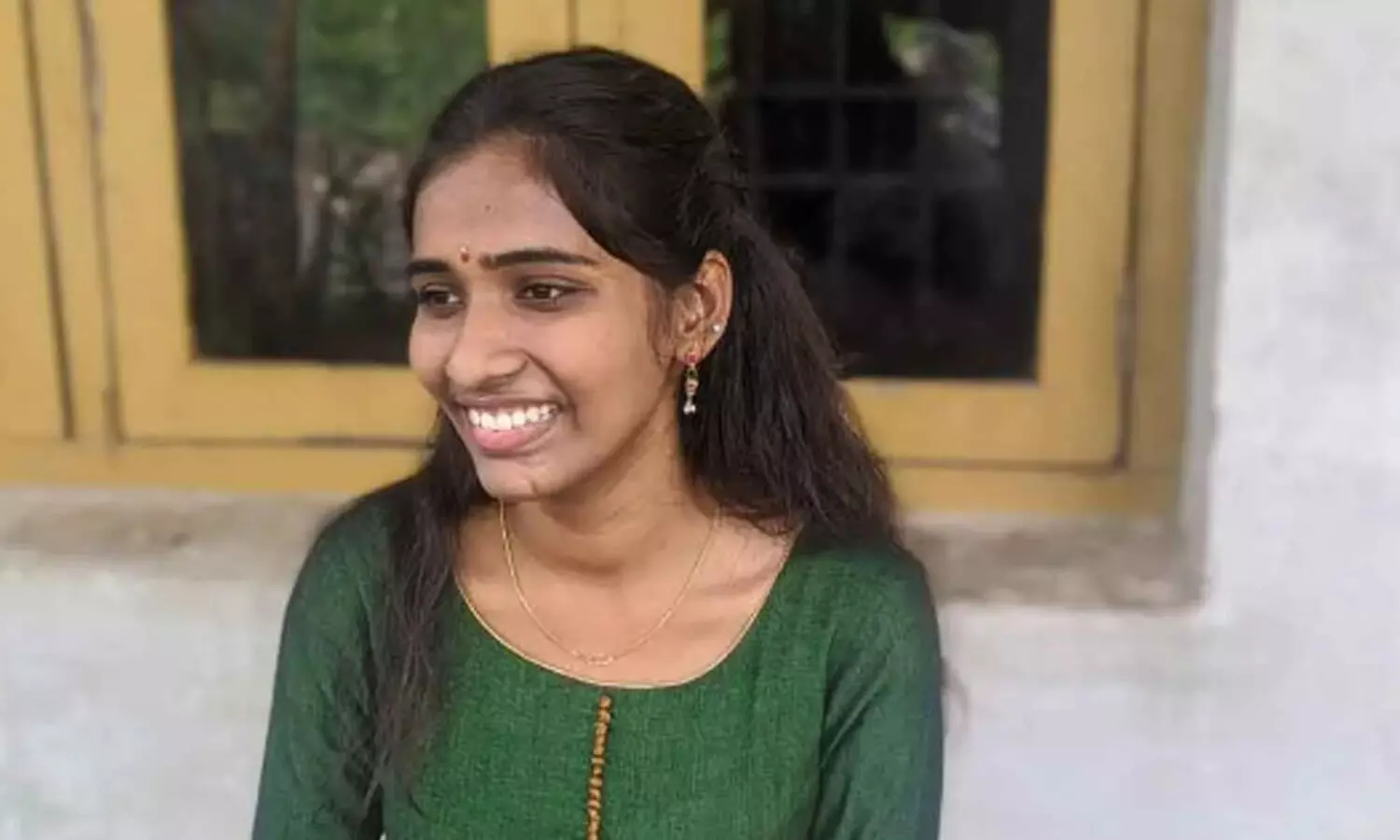 అమెరికాలో తెలుగు యువతి మృతి.. రోడ్డు ప్రమాదంలో