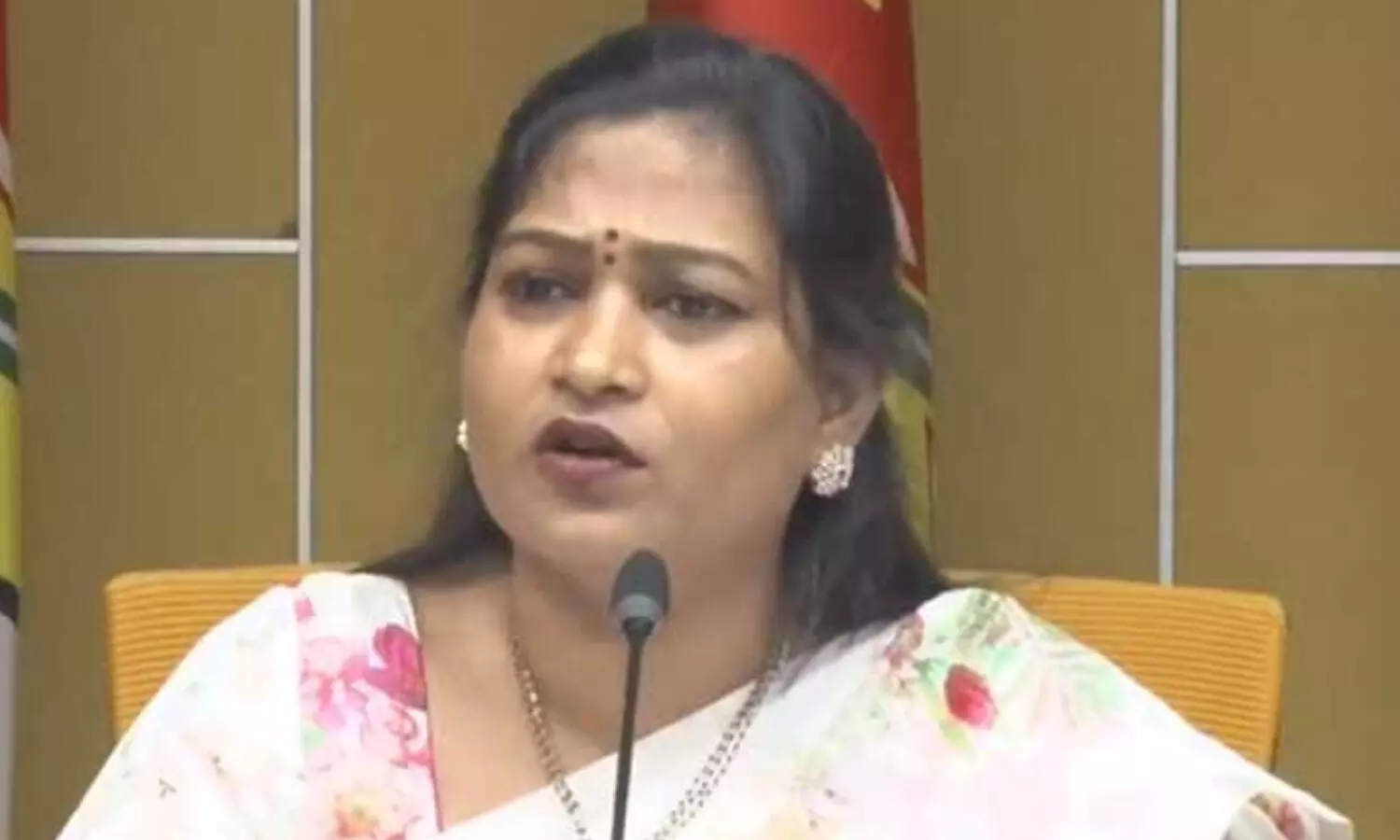 Vangalapudi Anitha : జగన్ వన్నీ అబద్ధాలే.. జరిగింది నాలుగు హత్యలే