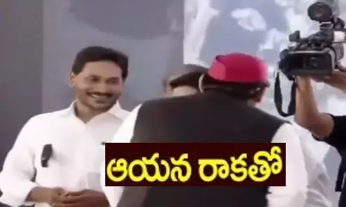 YSRCPProtestsInDelhi: వైసీపీ ఢిల్లీ ధర్నాలోకి ఆయన.. అందరూ షాక్!!