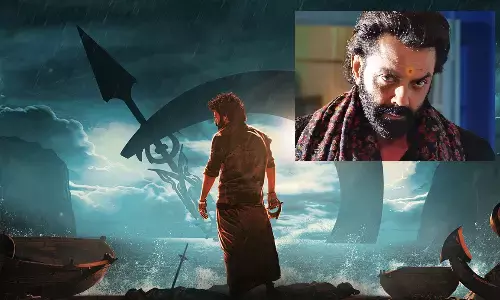 NTR Devara దేవరలో విలన్ గా మరో బాలీవుడ్ హీరో?