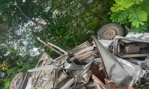 Road Accident: శామీర్ పేటలో ఘోర రోడ్డు ప్రమాదం