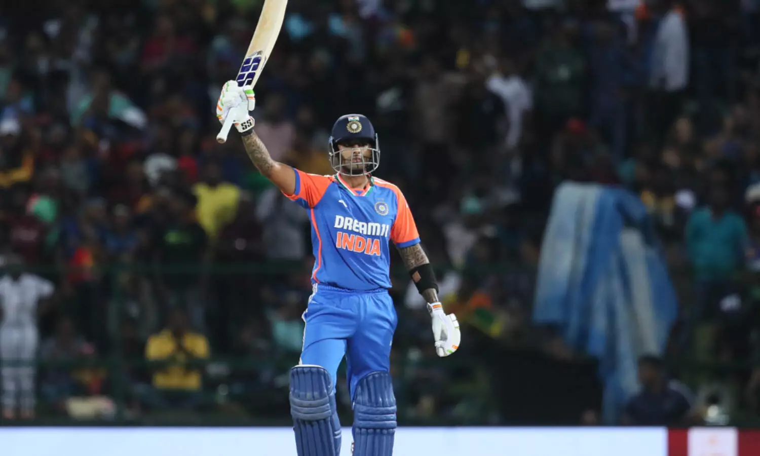 INDvsSL: లంక బౌలర్లను చితక్కొట్టేసిన భారత బ్యాటర్లు