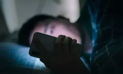 ఫోన్ లో పోర్న్ చూసిన పిల్లాడు.. ఎంతటి ఘోరం చేశాడంటే?