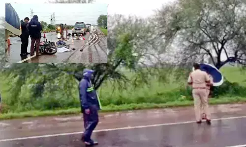 Road Accident: బైక్ పై నలుగురు ప్రయాణం.. ముంచుకొచ్చిన మృత్యువు