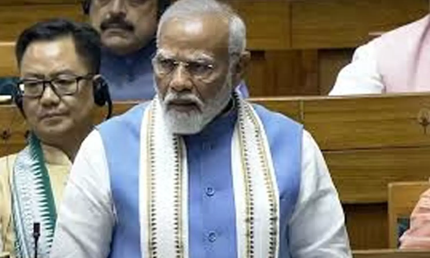 మోదీ పై సభా హక్కుల ఉల్లంఘన తీర్మానం