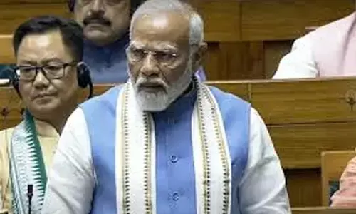 మోదీ పై సభా హక్కుల ఉల్లంఘన తీర్మానం