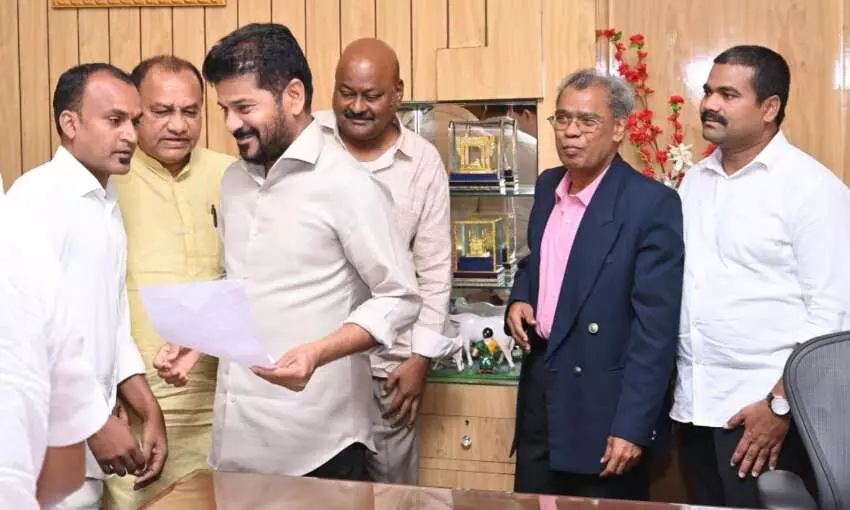 గల్ఫ్ సమస్యలపై ముఖ్యమంత్రి ఏ. రేవంత్ రెడ్డికి వినతి పత్రం