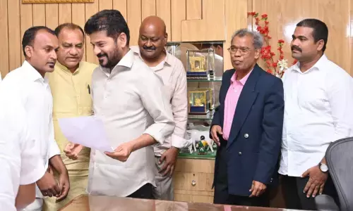 గల్ఫ్ సమస్యలపై ముఖ్యమంత్రి ఏ. రేవంత్ రెడ్డికి వినతి పత్రం