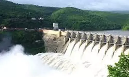 flood water, contiunes, srisailam, prakasam barrage