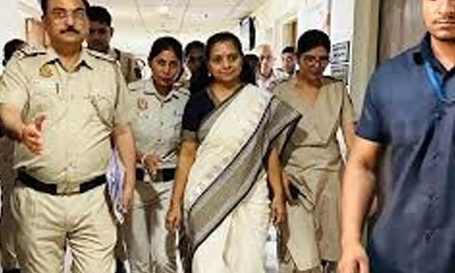 నేడు కవితను కలవనున్న కేటీఆర్, హరీశ్