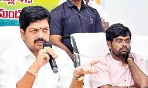 రెడ్ బుక్ చూసి వైసీపీ నేతల్లో వణుకు