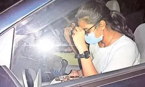 duvvada srinivas, ycp mlc daughters protest