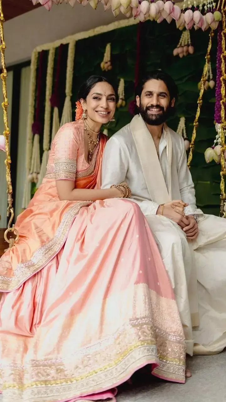 నిశ్చితార్థం ఫోటోలు షేర్ చేసిన శోభిత ధూళిపాళ్ల