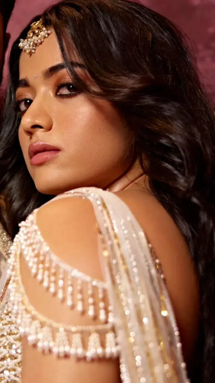 లెహంగాలో రష్మిక మందాన మెరుపులు