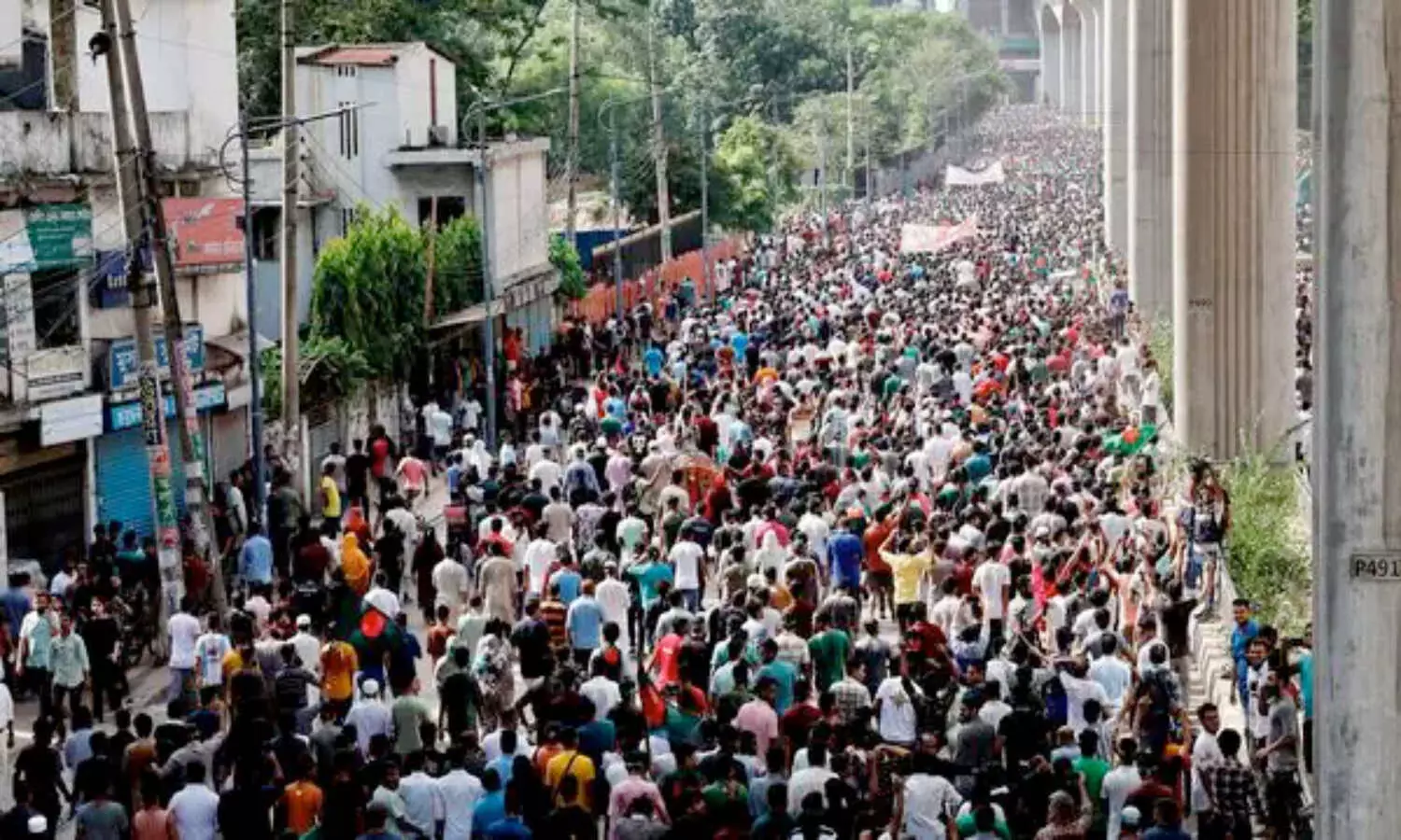 బంగ్లాదేశ్ లో హిందువులపై హింస.. భారత జోక్యం చేసుకునేనా!!