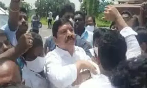 tadepalli police jogi ramesh, attack on chandrababu