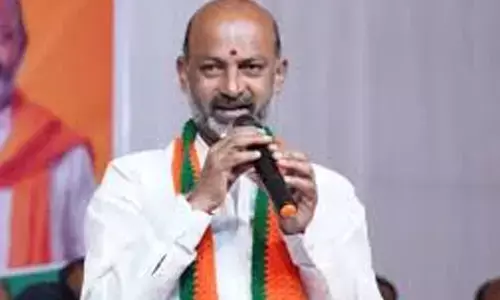 ktr, brs, bandi sanjay,  legal notices