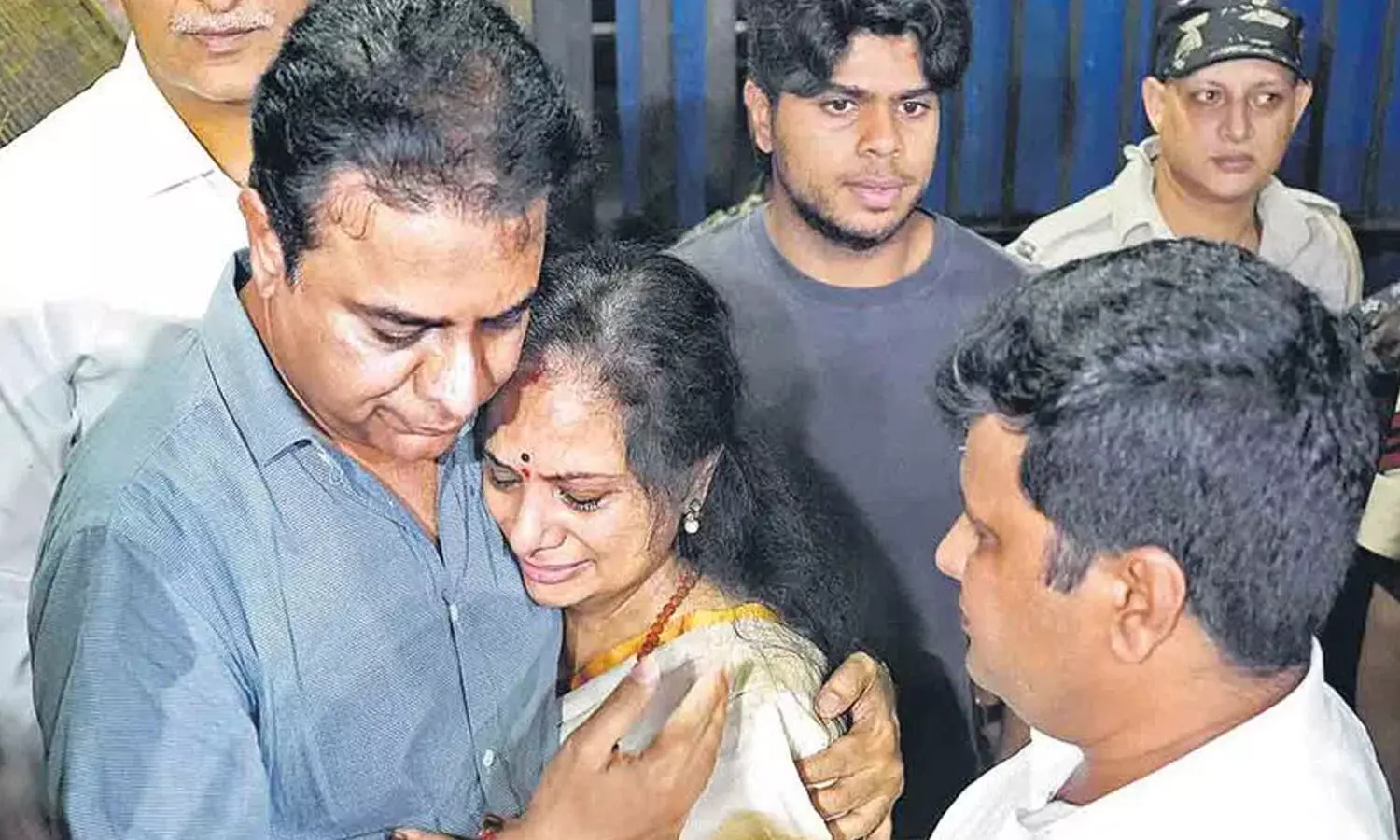 kalvakuntla kavitha, mlc, brs, kcr