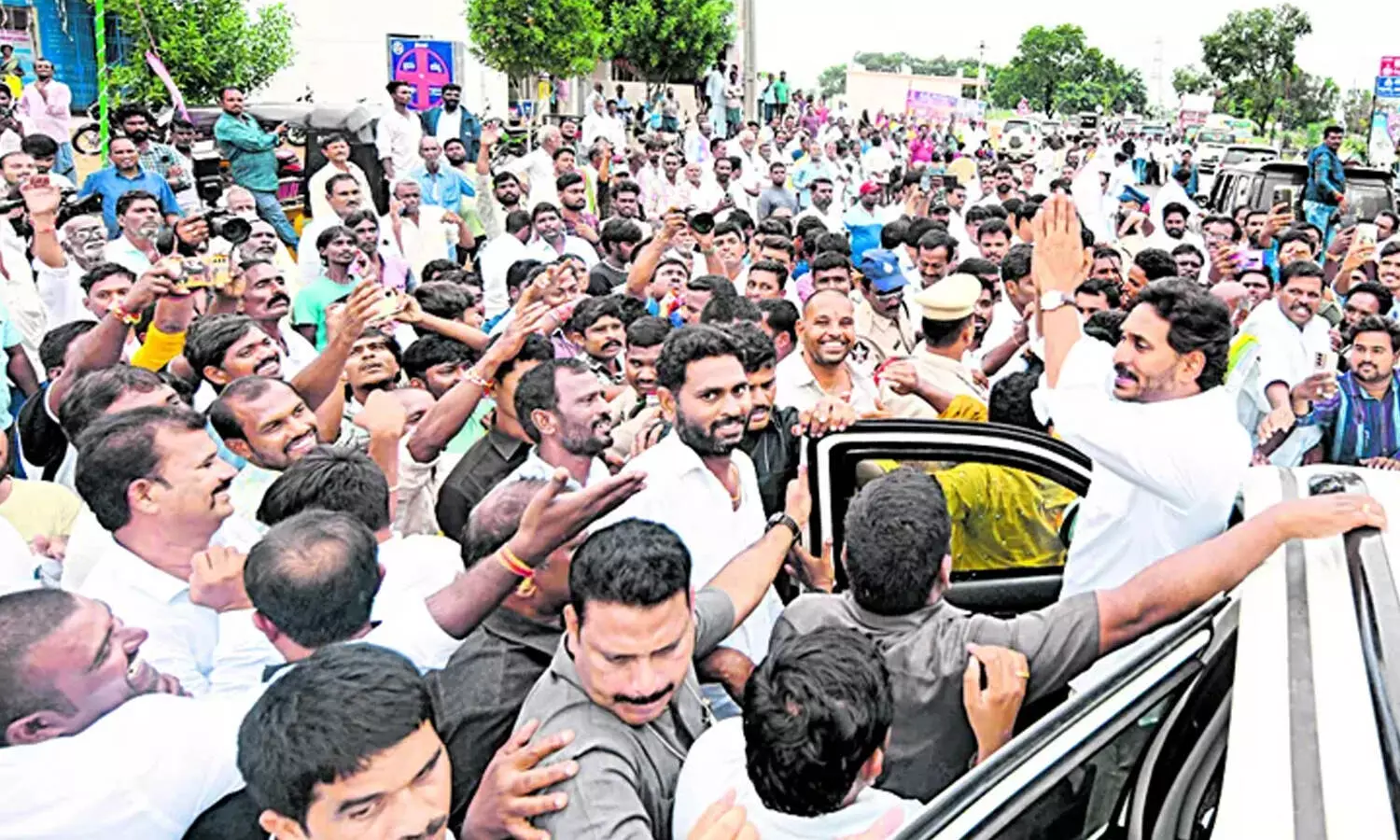 ys jagan, ycp chief, pulivendula, praja darbar