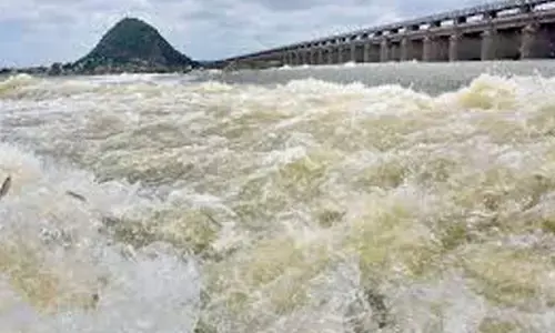 danger alert, second, prakasam barrage, vijayawada