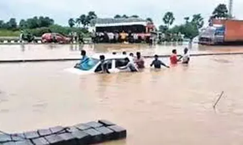cyclone,  threat, meteorological department, andhra pradesh