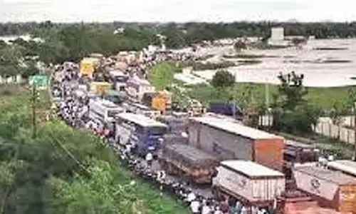 vijayawada-hyderabad, national highway, bundh, heavy rains