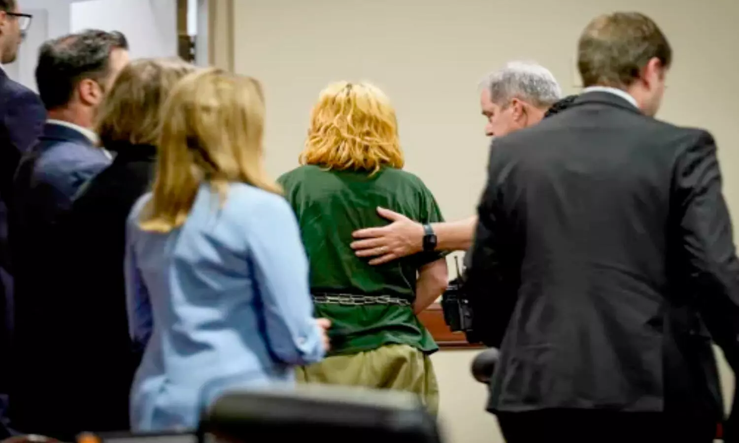 నా కుమారుడిని గే అంటూ ఏడిపించేవారు.. అందుకే!!